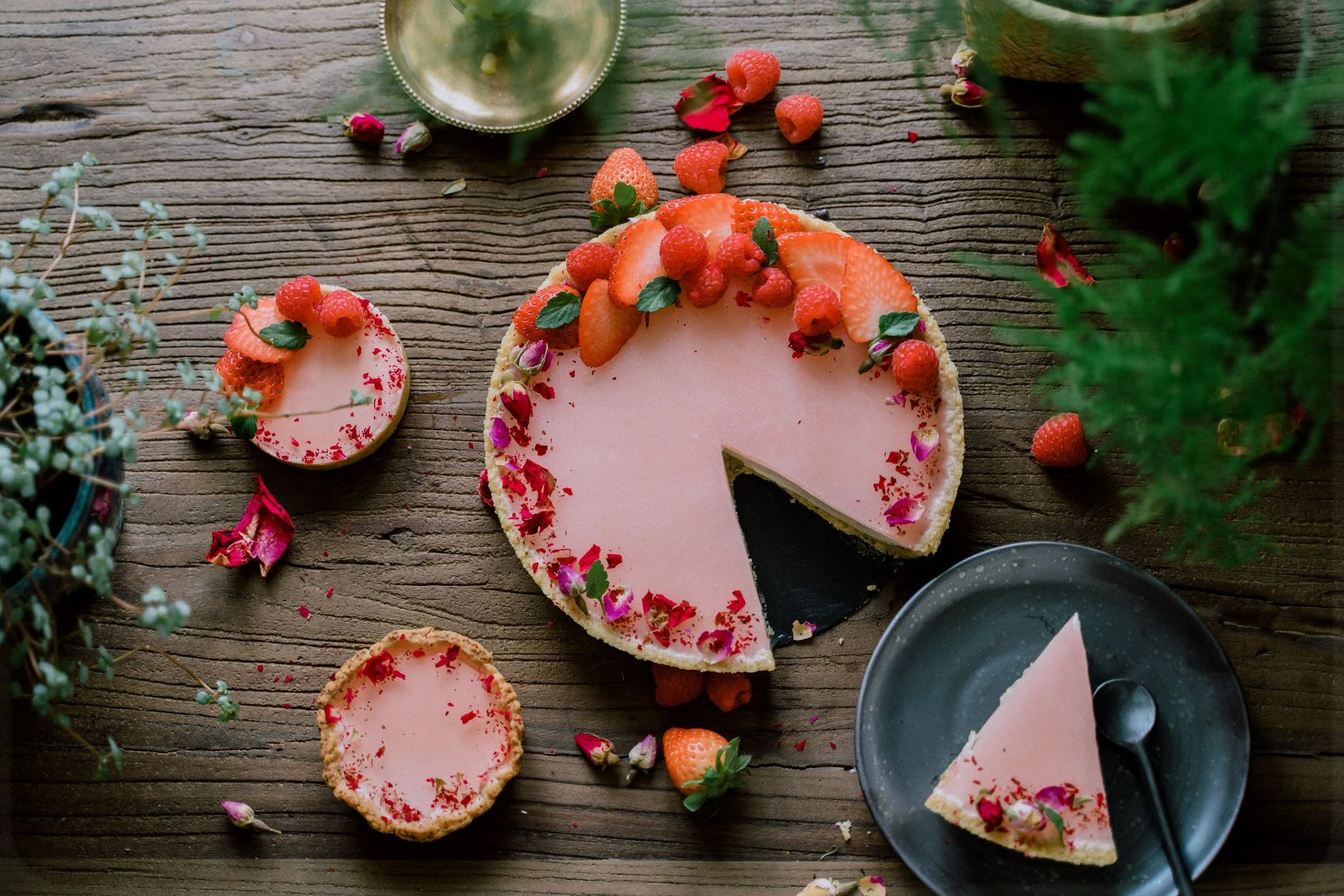 Rose Panna Cotta Tart — HER 86m2 - by Thuy Dao